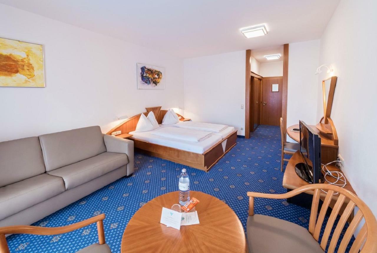 Terrassenhotel Reichmann Sankt Kanzian am Klopeiner See Room photo